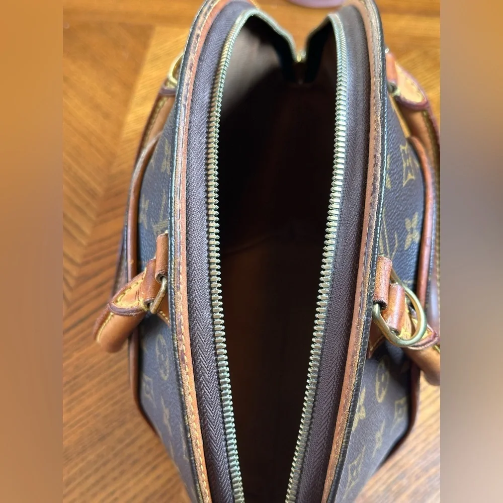 Louis Vuitton Ellipse PM Monogram Vintage Handbag